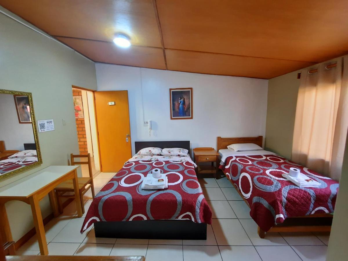 Hostal Dulzura Caraz Zewnętrze zdjęcie